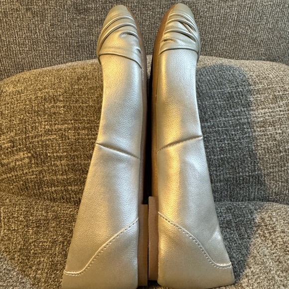 B.O.C. (Born Concept) women's ballet flats Women's Tan Gold Loafers Size 6.5 - Picture 6 of 9